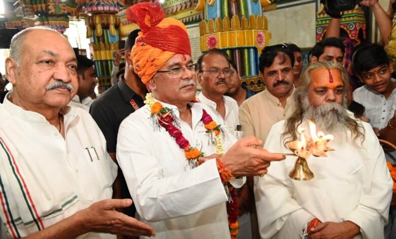 मुख्यमंत्री भूपेश बघेल ने जैतू साव मठ में की पूजा-अर्चना, हनुमान बावली का किया दर्शन 1 aamaadmi.in