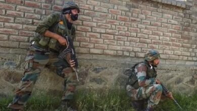 जम्मू-कश्मीर: आतंकियों ने किया था सेना के दो जवान का अपहरण,एक का मिला शव