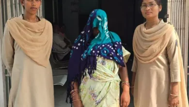 धमतरी: सुलभ शौचालय के पास गांजा बेचते रंगे हाथ पकड़ी गई महिला