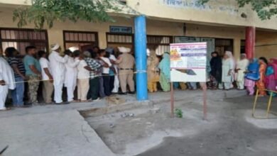 Panchayat Election: पोलिंग बूथ पर तैनात पुलिसकर्मी की हुई मौत, मची भगदड़