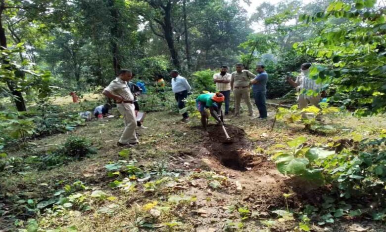 बिलासपुर: 12 दिन बाद कब्र से निकाला गया नवजात का शव, पुलिस ने DNA टेस्ट की मंजूरी मांगी