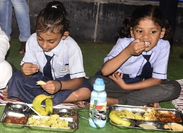 स्कूलों में न्योता भोजन: छत्तीसगढ़ में 75 हजार से अधिक बार न्योता भोज 