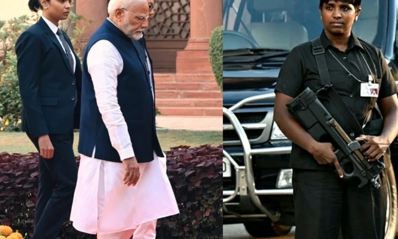 PM मोदी की सुरक्षा में महिला SPG कमांडो की तैनाती,वायरल हुआ फोटो 1 PM मोदी की सुरक्षा में महिला SPG कमांडो की तैनाती,वायरल हुआ फोटो