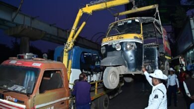 अब सड़कों के बाधित ट्रैफिक से छुटकारा दिलाने मार्ग के किनारे खड़ी वाहनों और अतिक्रमण पर होगी कार्रवाई