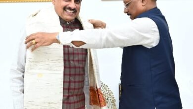 मुख्यमंत्री साय ने मुख्यमंत्री डॉ. मोहन यादव का निवास में किया स्वागत