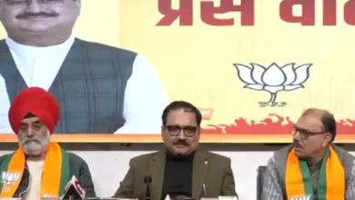 दिल्ली चुनाव से पहले आप पार्टी में फूट, नेताओं का पलायन जारी