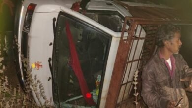 Korba Pickup accident: पिकनिक से लौटते वक्त पिकअप पलटी, एक मासूम की मौत, 25 घायल