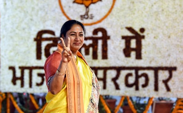 दिल्ली CM शपथ ग्रहण समारोह देखें LIVE