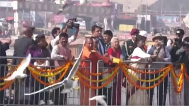 प्रयागराज पहुंची राष्ट्रपति द्रौपदी मुर्मू, लगाएंगी आस्था की डुबकी