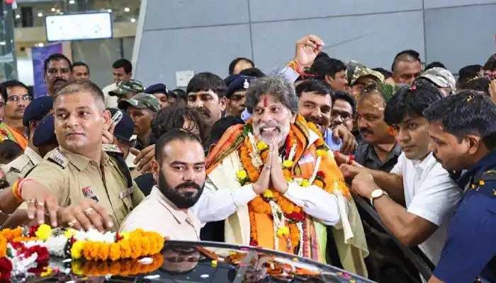 हादसे के 56 दिन बाद किरण देव की वापसी, एयरपोर्ट पर उमड़ा भाजपा कार्यकर्ताओं का हुजूम 1 aamaadmi.in