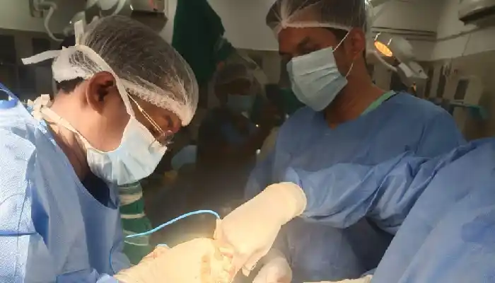 जिला अस्पताल सूरजपुर में 73 वर्षीय बुजुर्ग महिला की जटिल कूल्हे की सफल सर्जरी 1 aamaadmi.in