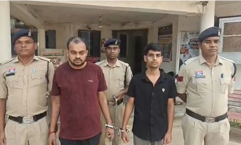शराब में मिलावट और अनधिकृत पैकेजिंग: दो आरोपियों की रायपुर से हुई गिरफ्तार, आठ आरोपी पहले ही हो चुके हैं अरेस्ट 1 aamaadmi.in